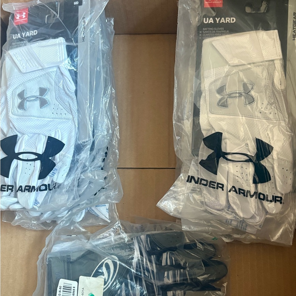 Under Armour Black and White Sports Gloves [SOLD]